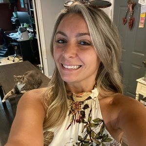 Meet your Posher, Nadia